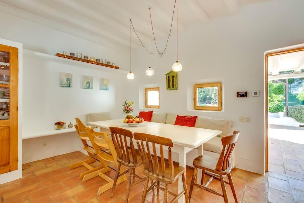 Casa Rosada - Gorgeous Family Finca Near Santa Gertrudis Ferienhaus